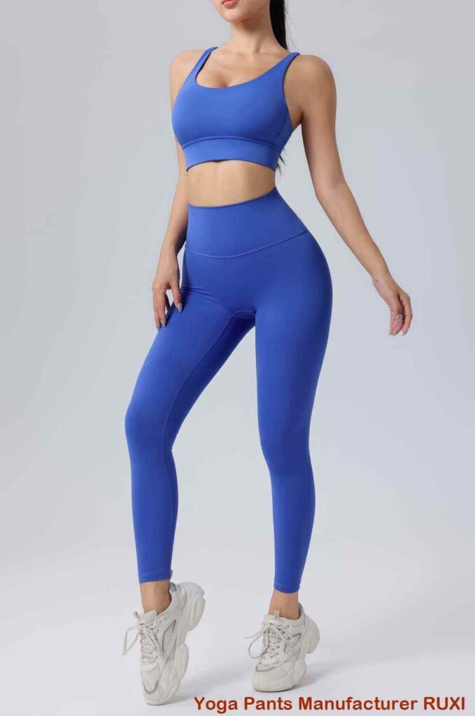 Kwiatowy dres dla kobiet Stylowy i wygodny RUXI pl2308