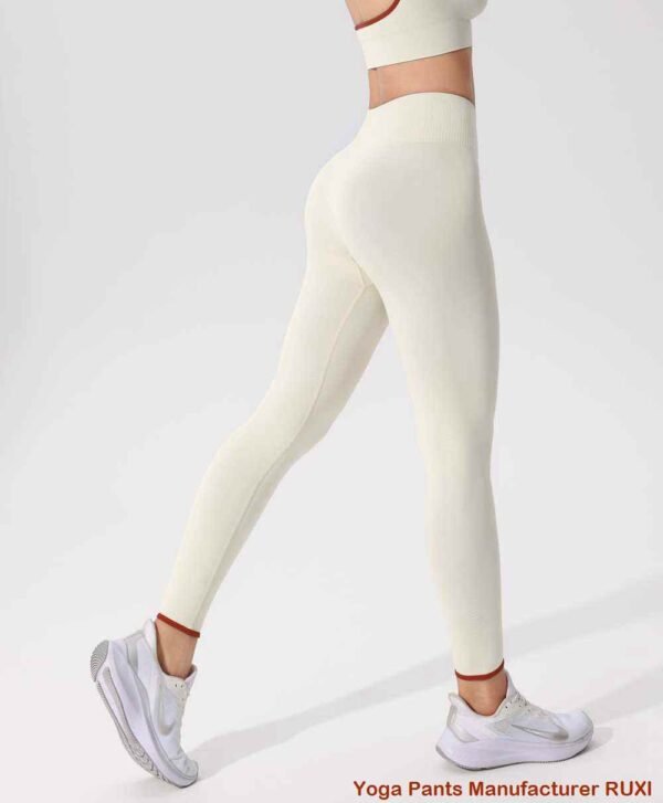 Damskie czarne legginsy z kieszeniami RUXI pl325