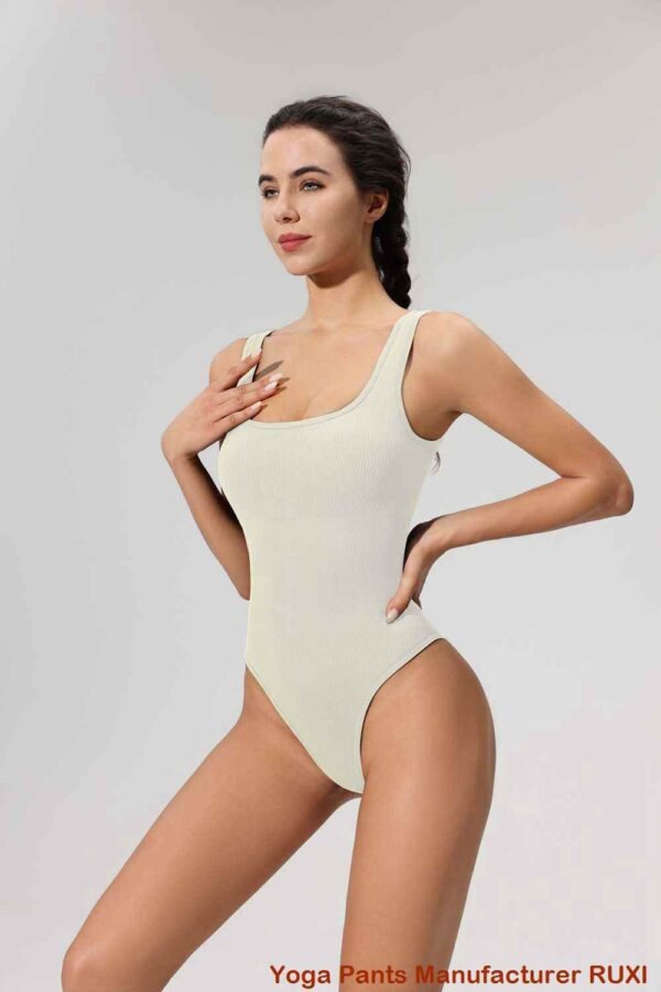 najlepszy biustonosz sportowy typu „minimizer” RUXI pl1396