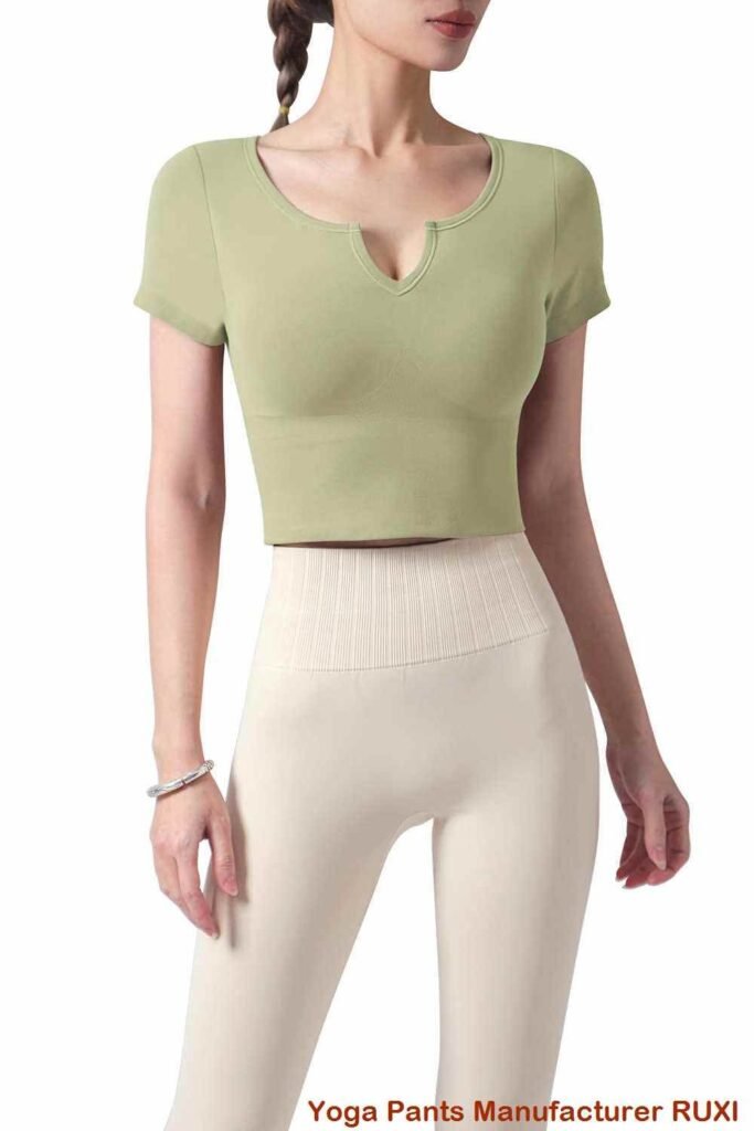 biustonosz sportowy z dużymi miseczkami RUXI pl1521